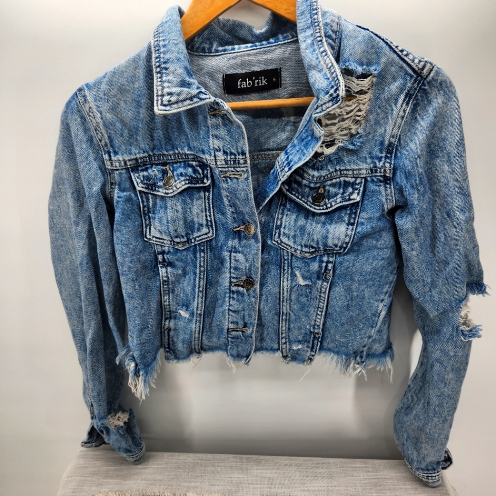 Fab'Rik Distressed Cropped Denim Jean Jacket Women's Size Small